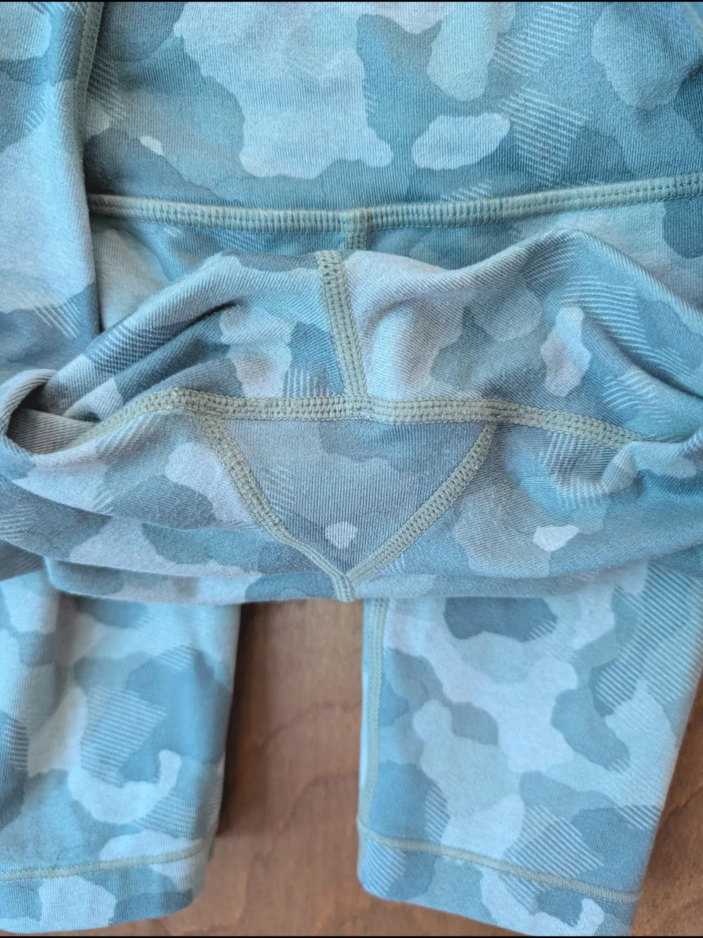 Athleta Girl Green Camo Chit Chat Leggings 8-10 M